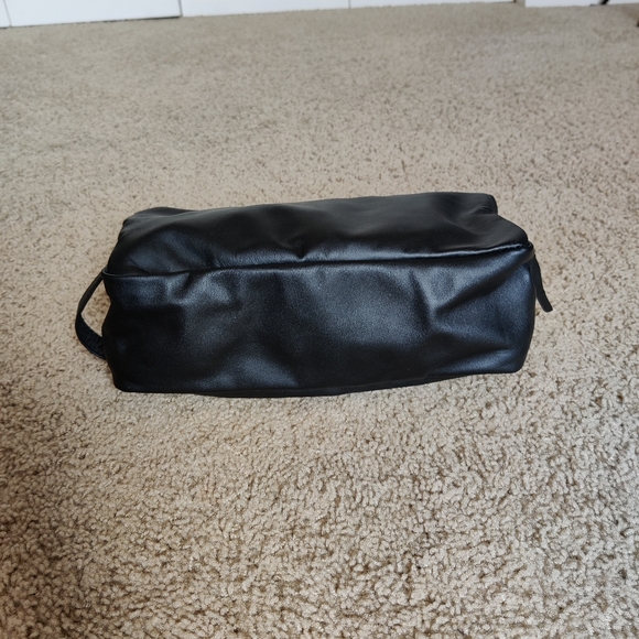 NEW Bolongaro Trevor Leather toiletry Bag - Picture 4 of 8